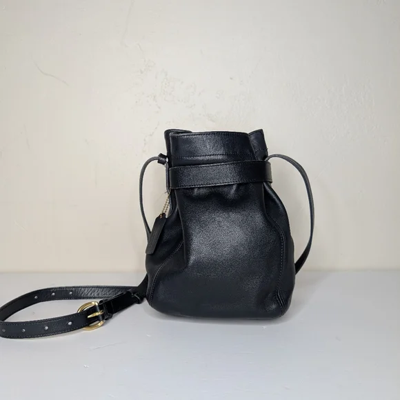 Vintage Coach Navy Blue Leather Belted Pouch - Picture 9 of 14